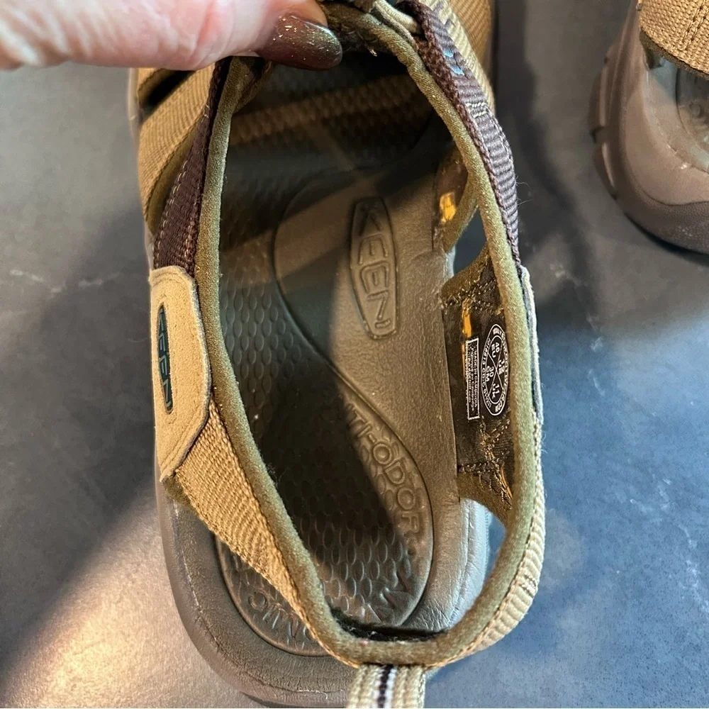 Keen sz 12 men’s Brown Outdoor Sandals